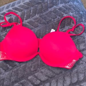 NEW! red push up bra